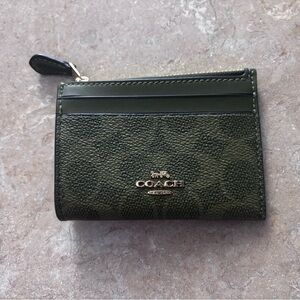 Coach NWT Olive Textured Leather Card Holder KeyChain